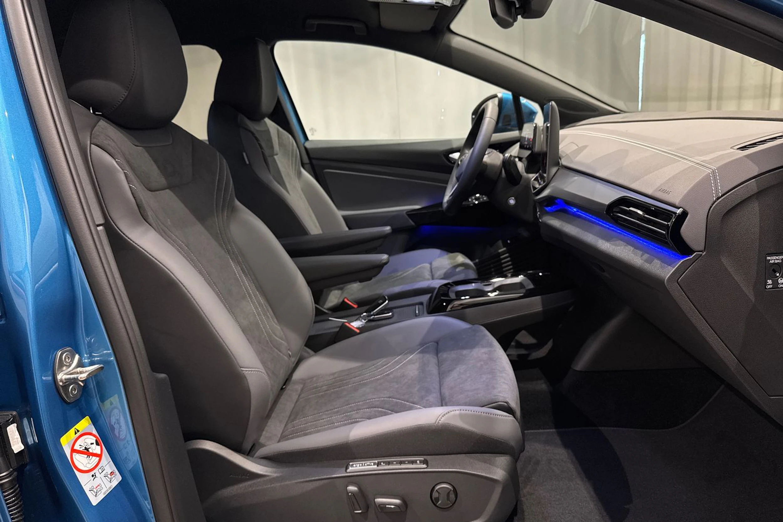 met. sininen Volkswagen ID.4 2026 kuva 15.