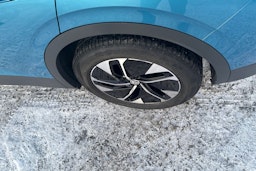 sininen Volkswagen ID.4 2026 kuva 10.