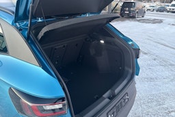 sininen Volkswagen ID.4 2026 kuva 11.