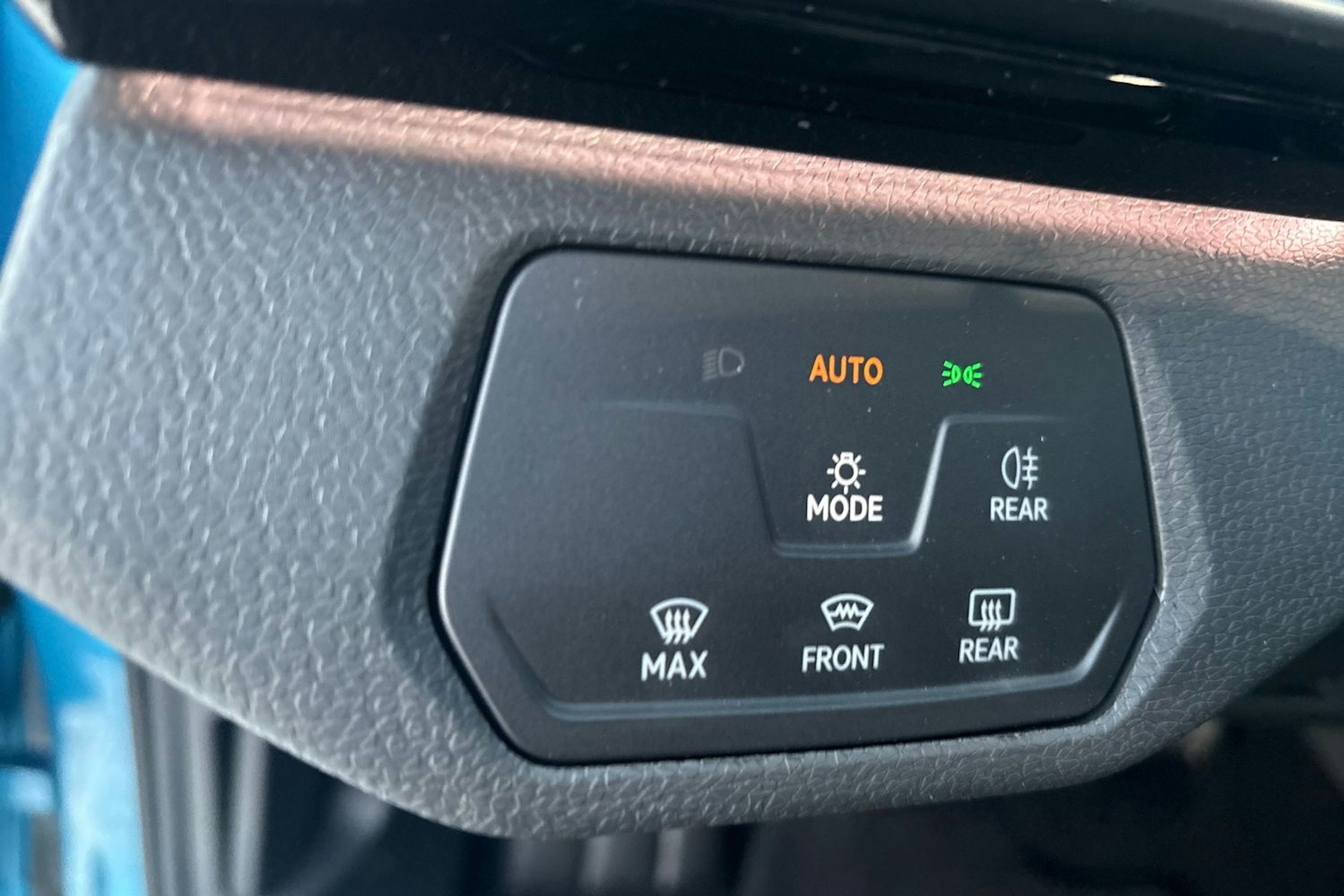 sininen Volkswagen ID.4 2026 kuva 14.