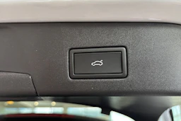 valkoinen Volkswagen ID.4 2026 kuva 25.