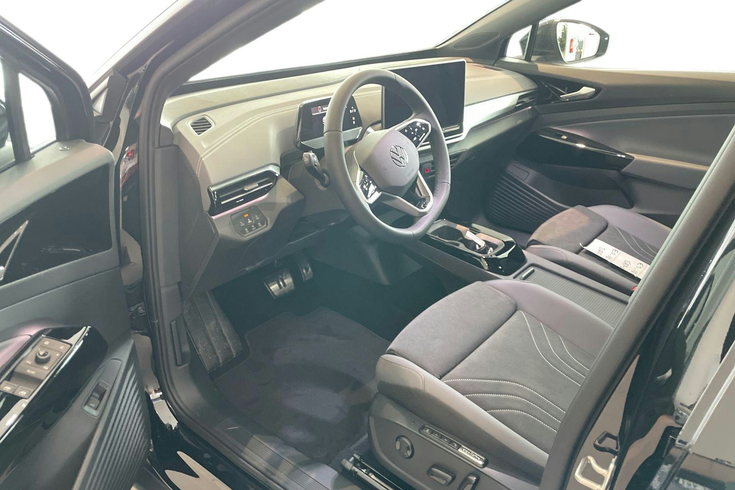 musta Volkswagen ID.4 2026 kuva 6.