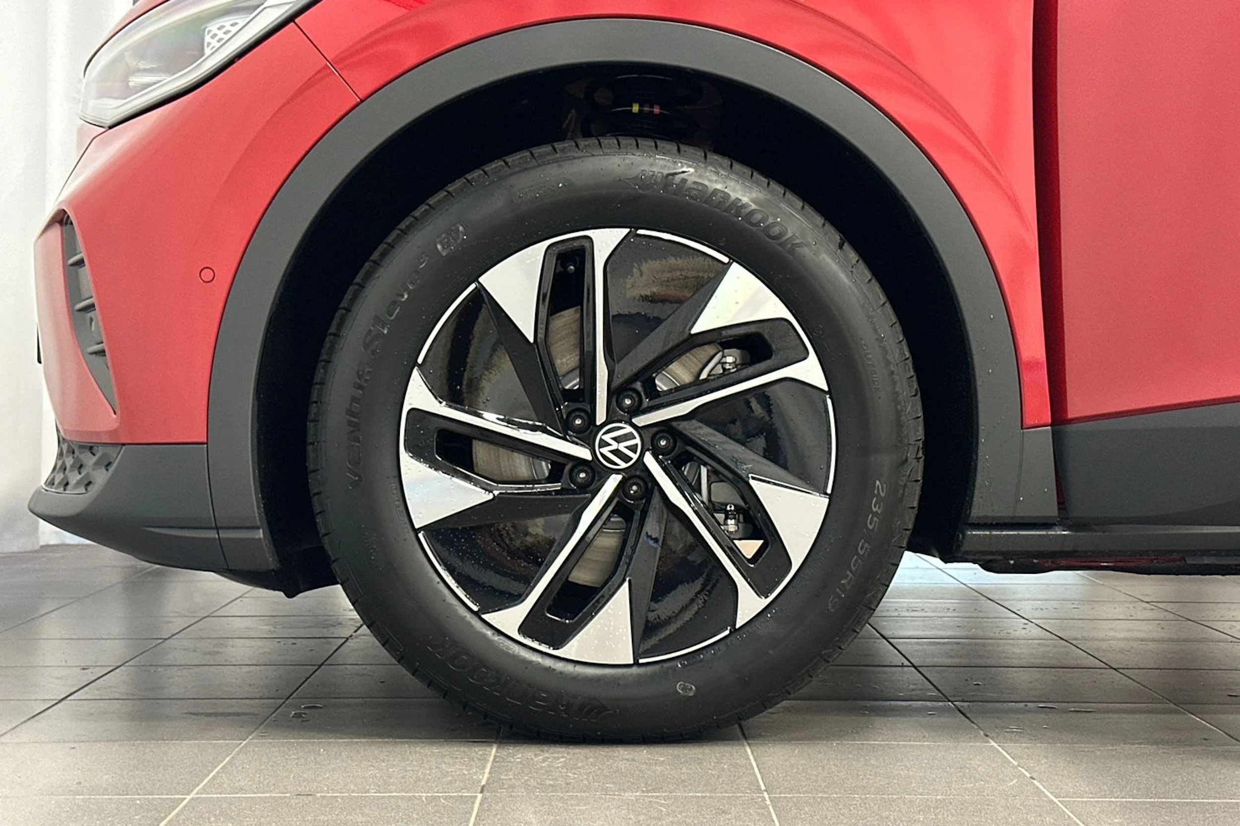 met. punainen Volkswagen ID.4 2026 kuva 24.