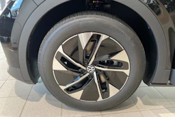 musta Volkswagen ID.4 2026 kuva 10.