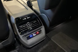 valkoinen Volkswagen ID.4 2026 kuva 15.