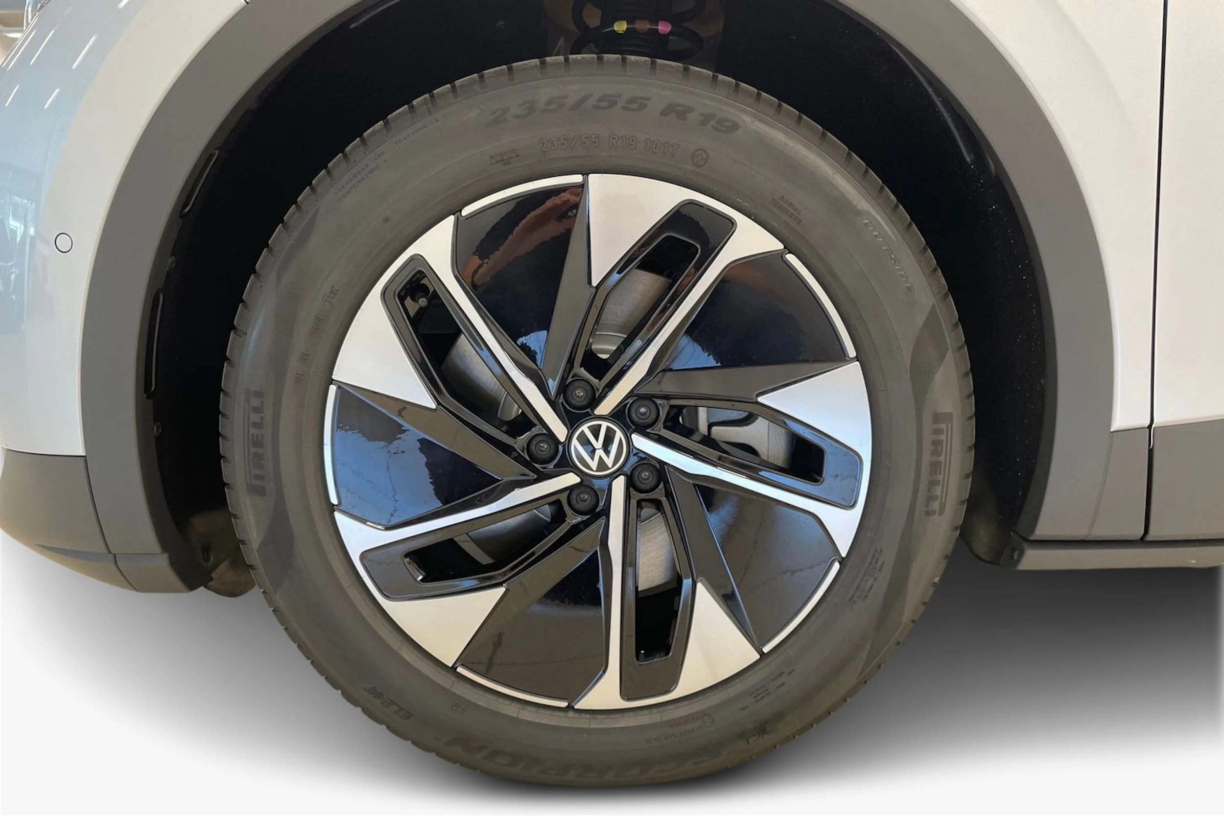 harmaa Volkswagen ID.4 2026 kuva 9.