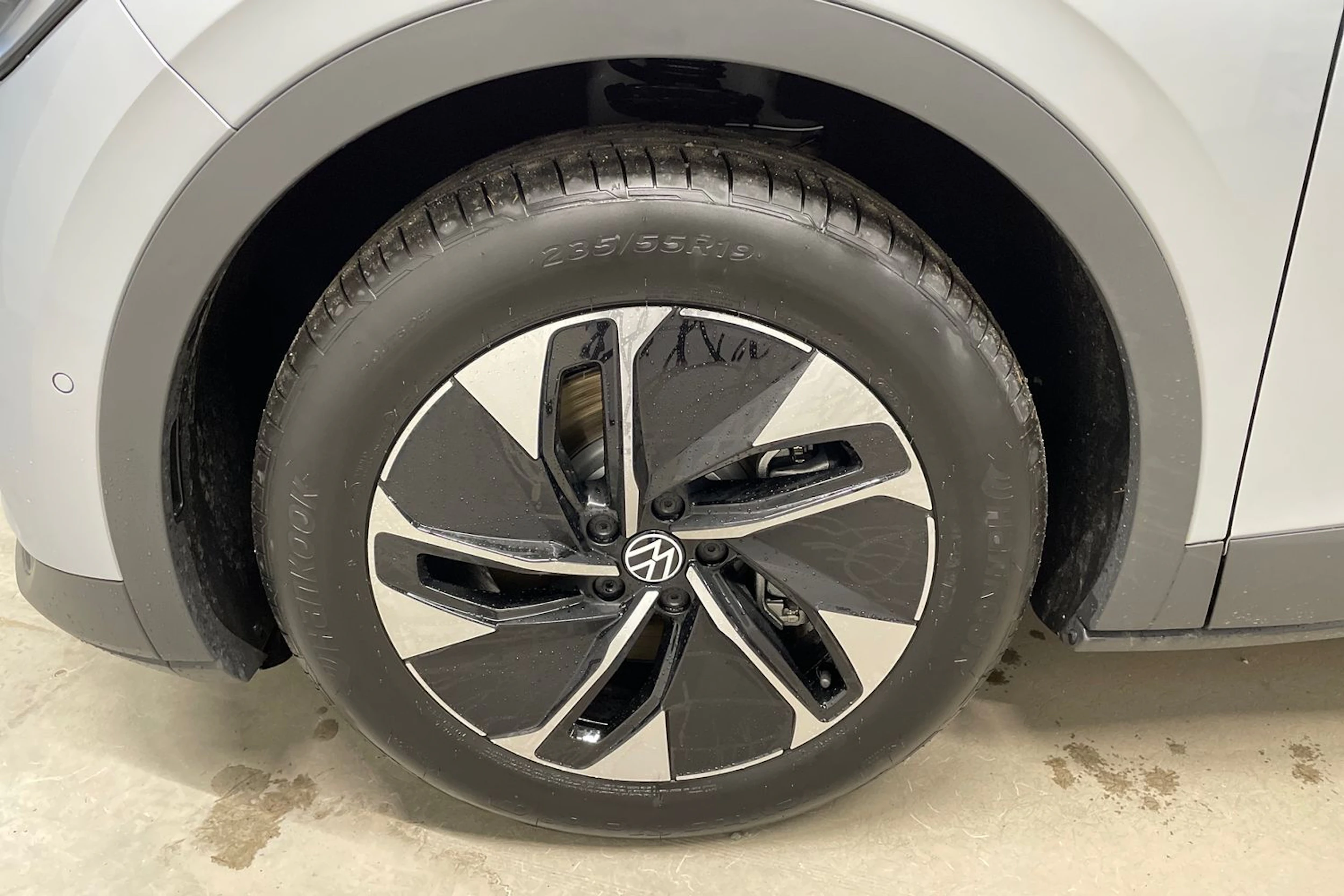 harmaa Volkswagen ID.4 2026 kuva 10.