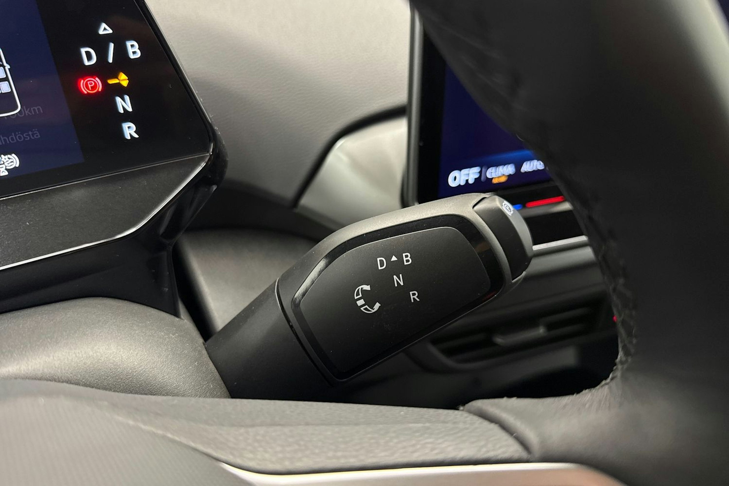 met. musta Volkswagen ID.4 2026 kuva 16.