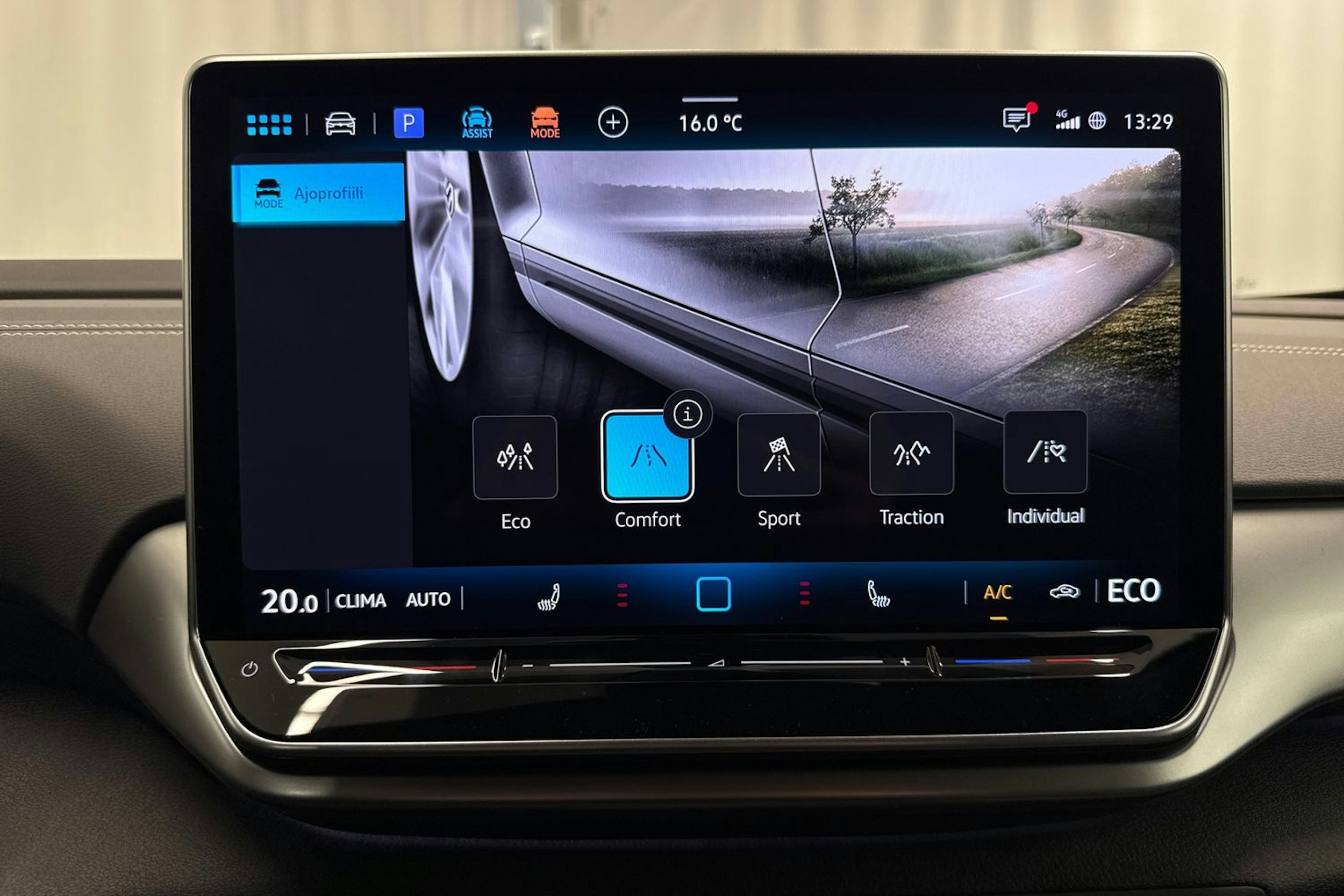 met. musta Volkswagen ID.4 2026 kuva 25.