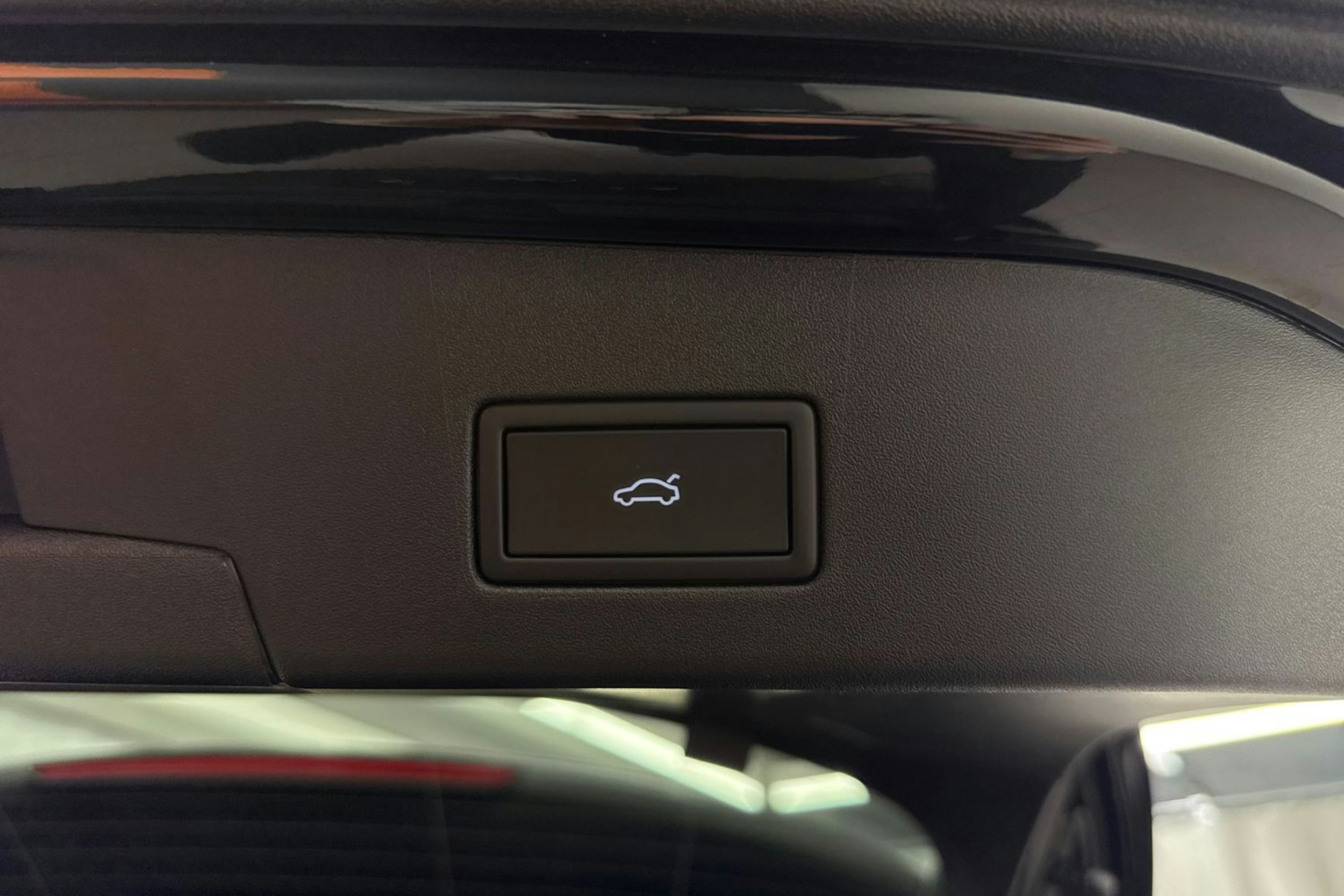 met. musta Volkswagen ID.4 2026 kuva 37.