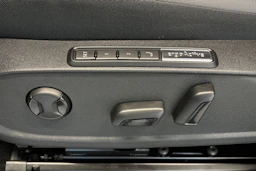 Harmaa Volkswagen ID.4 2026 kuva 12.