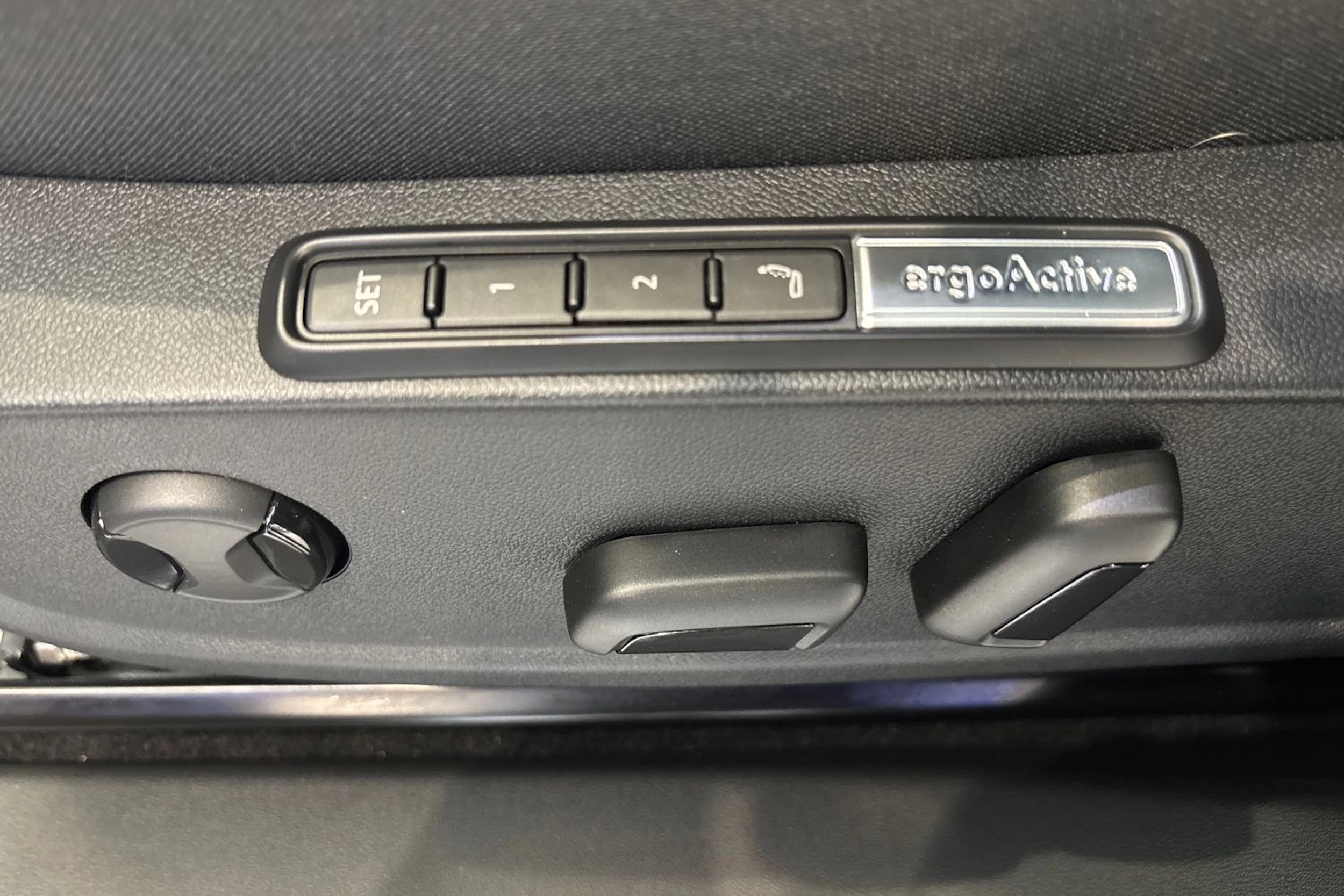 harmaa Volkswagen ID.4 2026 kuva 13.