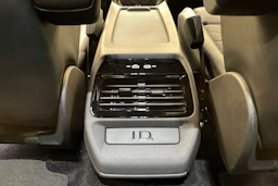 sininen Volkswagen ID.4 2026 kuva 13.