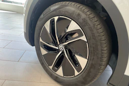 valkoinen Volkswagen ID.4 2026 kuva 10.