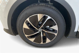 valkoinen Volkswagen ID.4 2026 kuva 9.