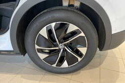 valkoinen Volkswagen ID.4 2026 kuva 10.