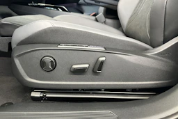 harmaa Volkswagen ID.4 2026 kuva 15.