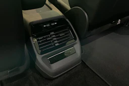 harmaa Volkswagen ID.4 2026 kuva 27.