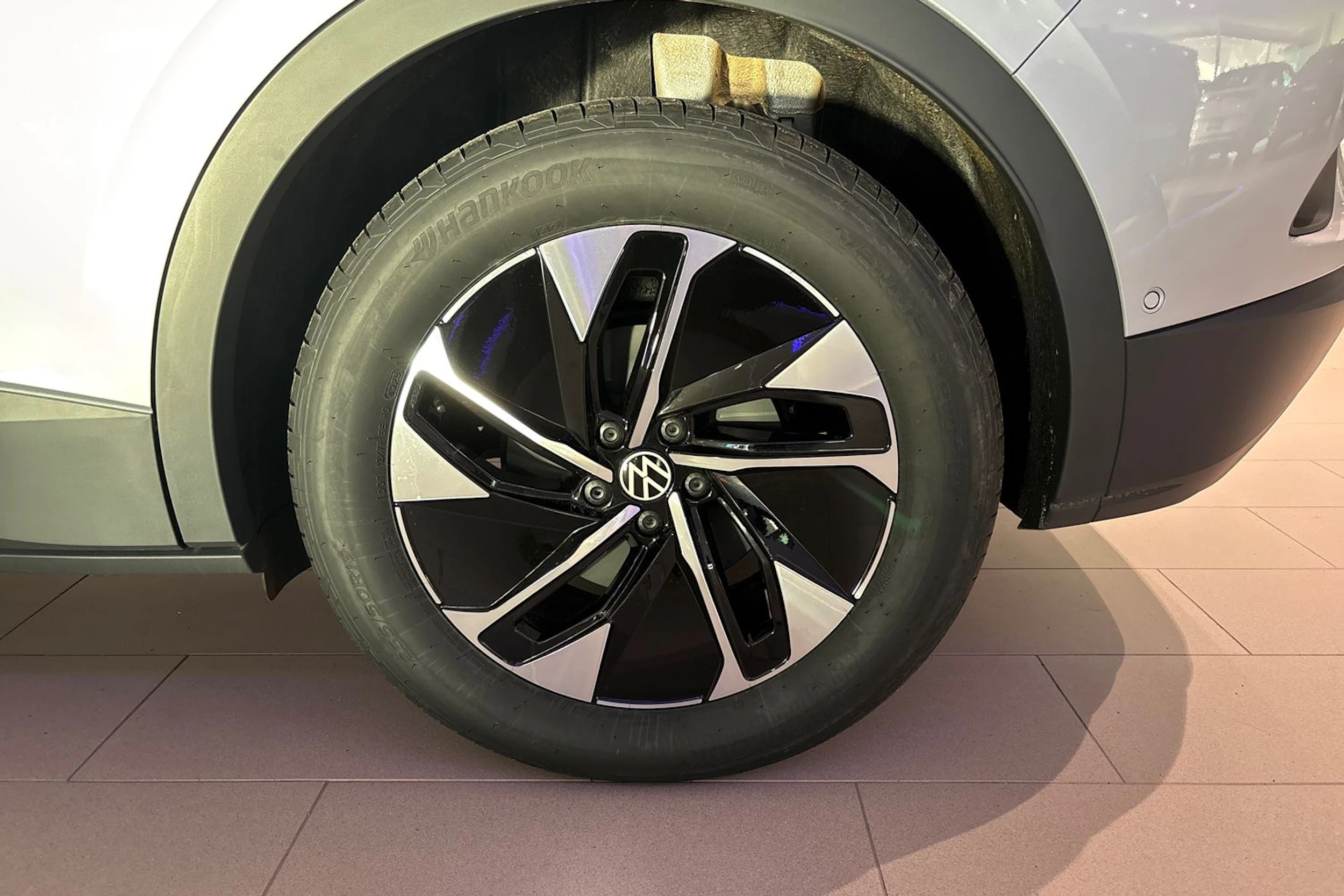 harmaa Volkswagen ID.4 2026 kuva 10.