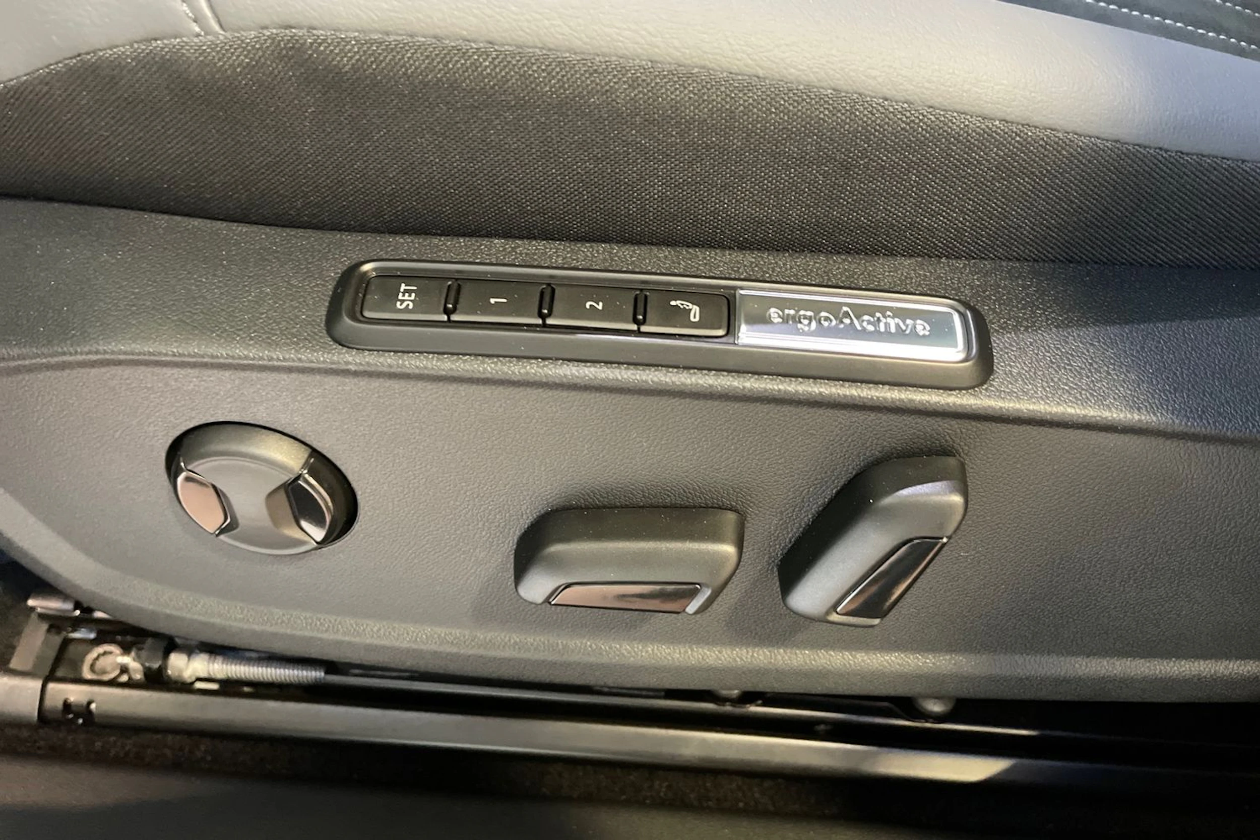 harmaa Volkswagen ID.4 2026 kuva 11.