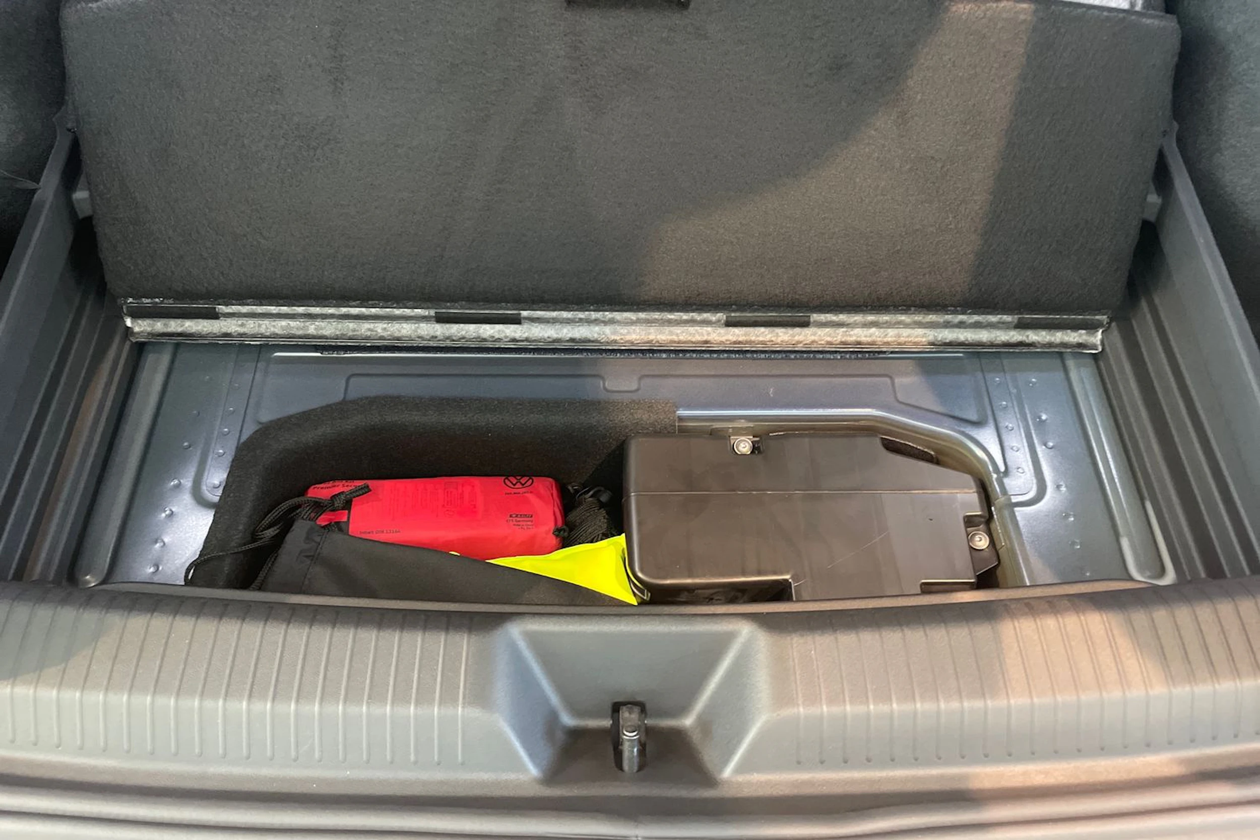 sininen Volkswagen ID.4 2026 kuva 13.