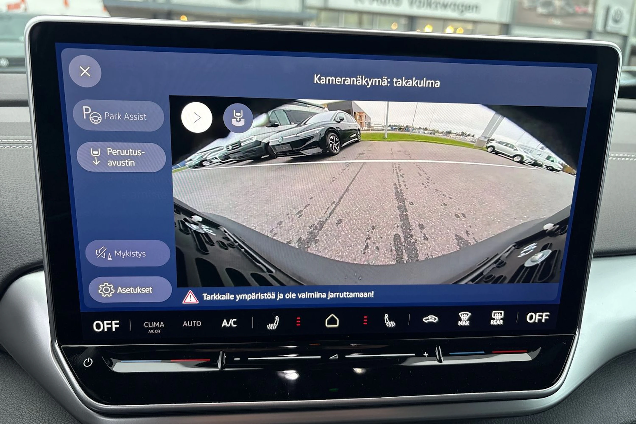 valkoinen Volkswagen ID.4 2026 kuva 13.