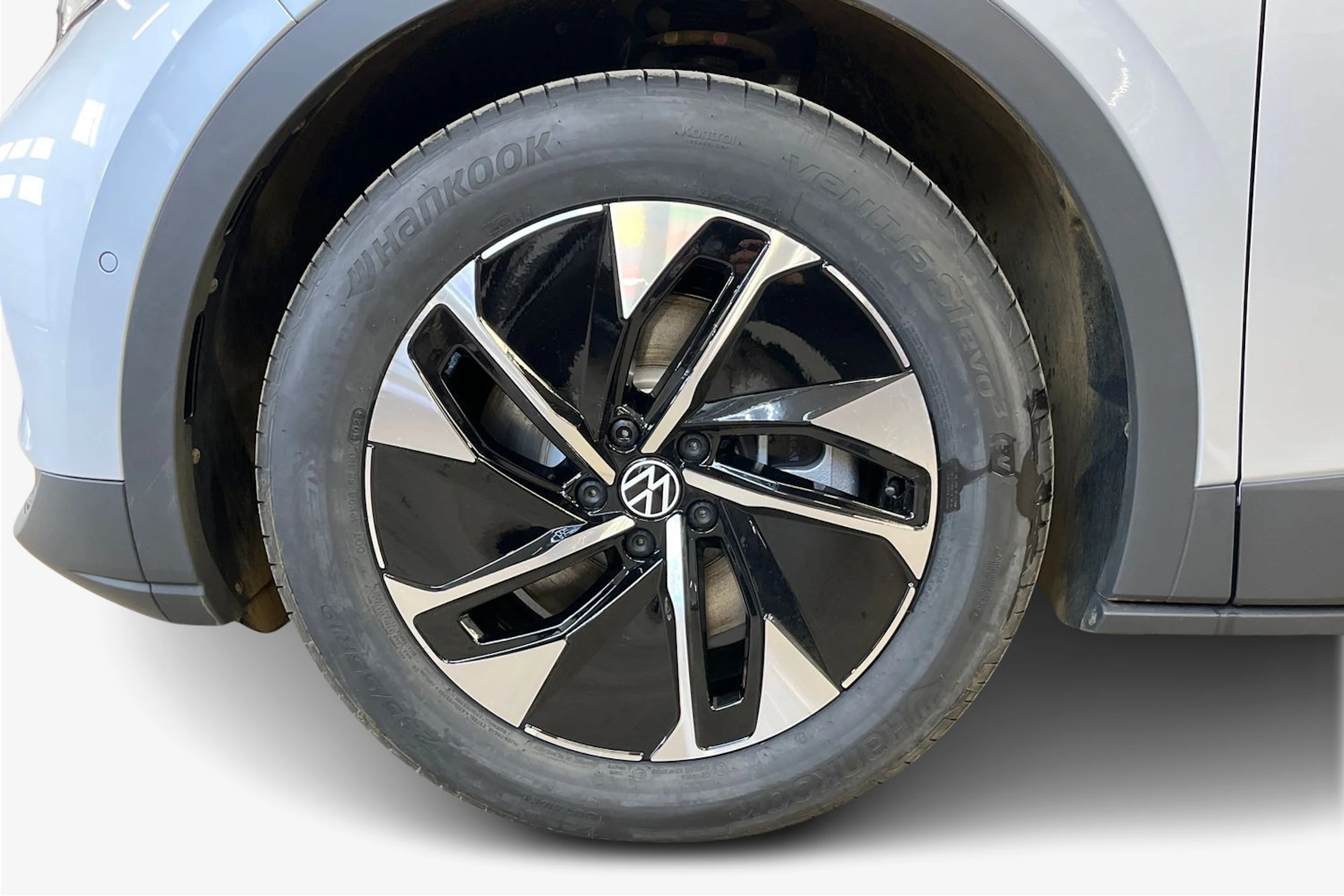 met. harmaa Volkswagen ID.4 2026 kuva 9.