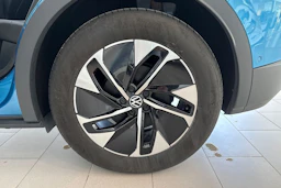sininen Volkswagen ID.4 2026 kuva 10.