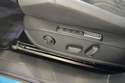 sininen Volkswagen ID.4 2026 kuva 13.