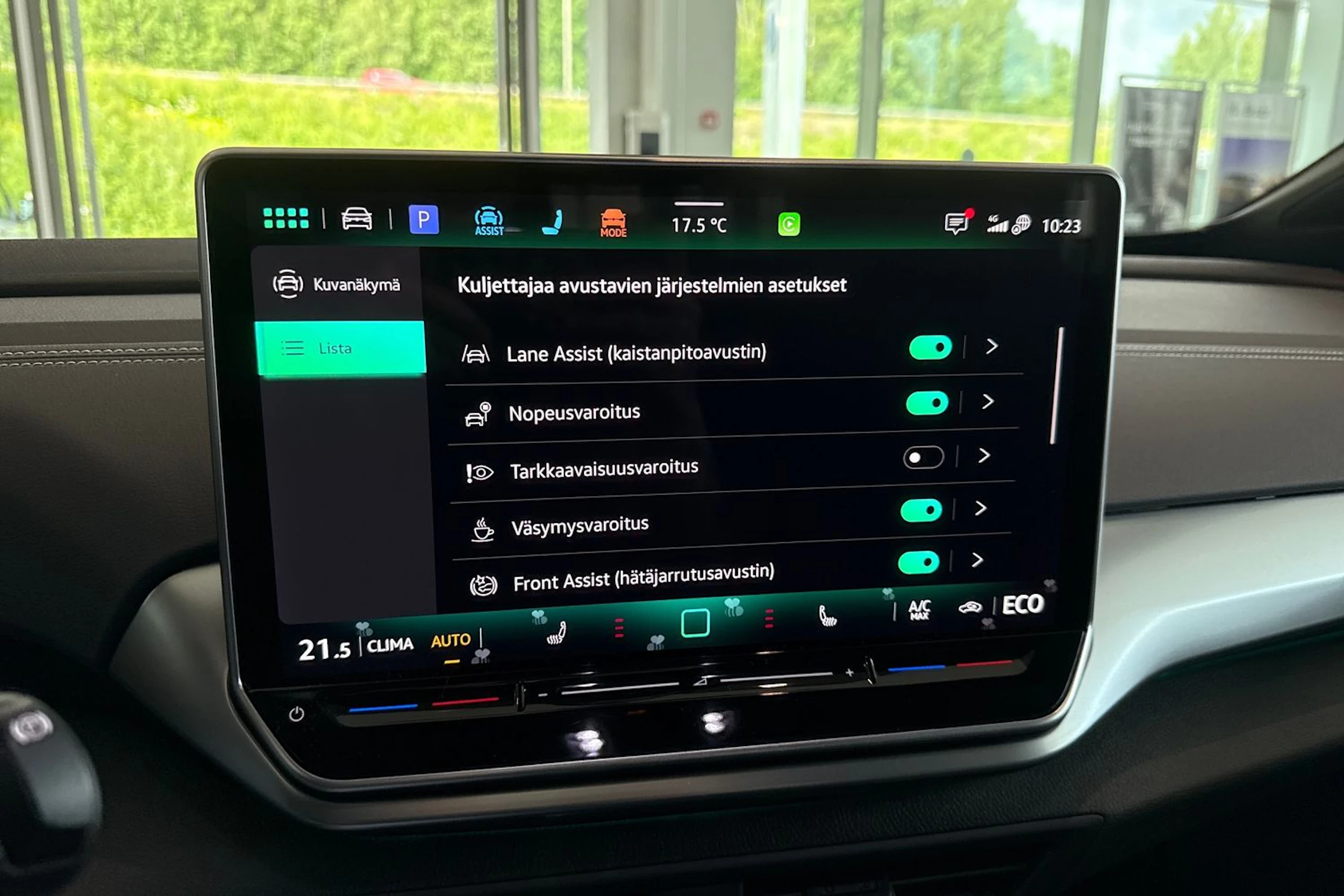 sininen Volkswagen ID.4 2026 kuva 16.