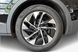 musta Volkswagen ID.4 2026 kuva 9.