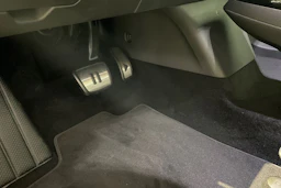 punainen Volkswagen ID.4 2026 kuva 15.