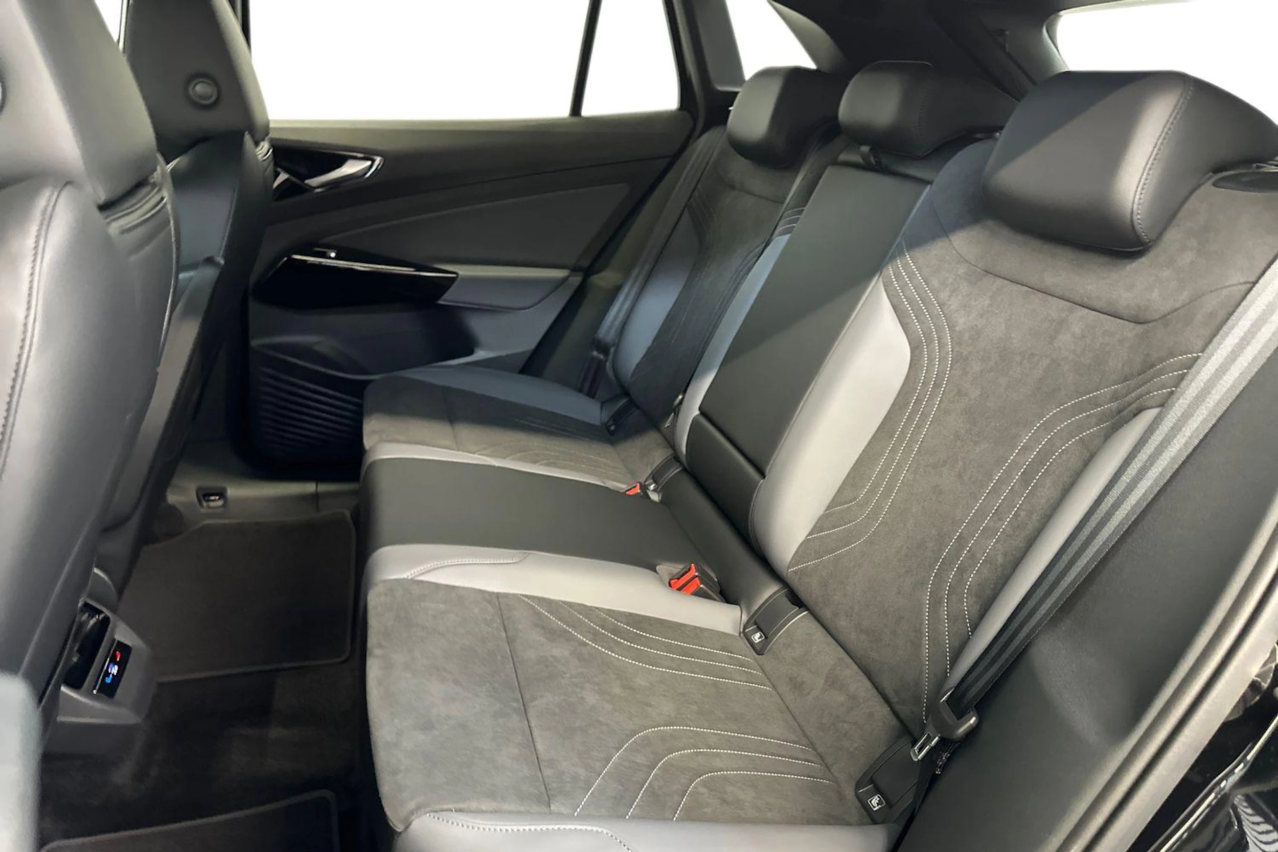 musta Volkswagen ID.4 2026 kuva 8.