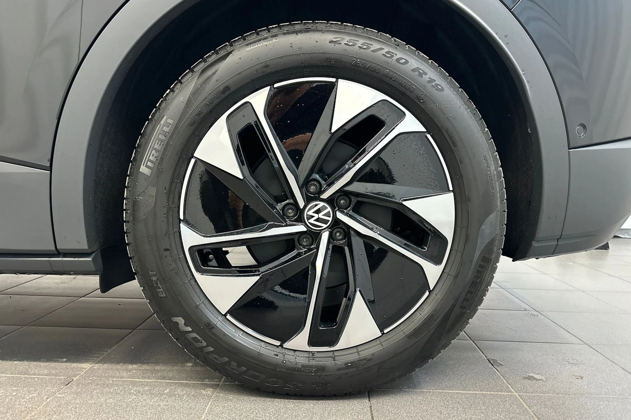 musta Volkswagen ID.4 2026 kuva 10.