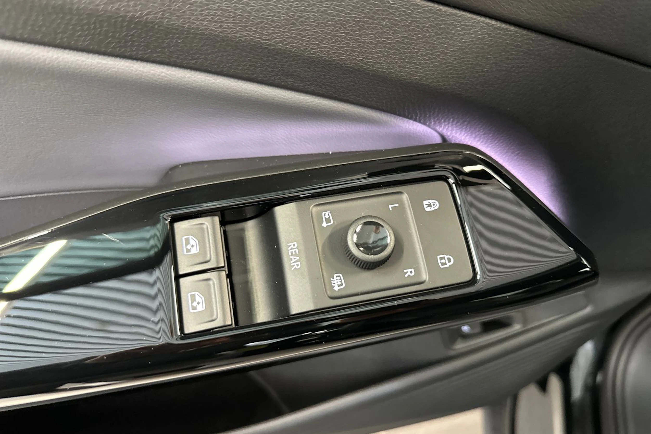 musta Volkswagen ID.4 2026 kuva 14.