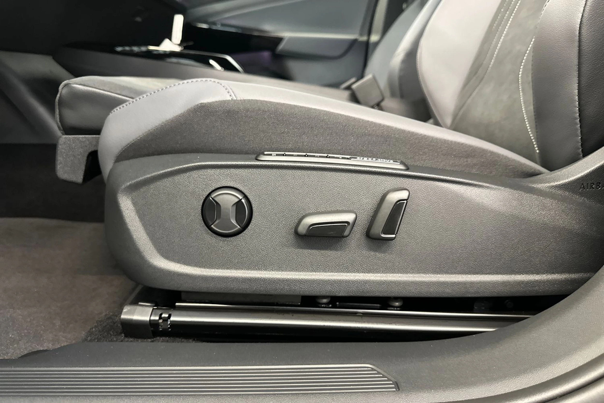 musta Volkswagen ID.4 2026 kuva 16.