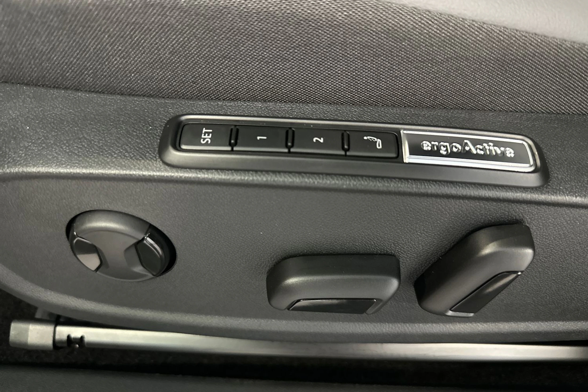 musta Volkswagen ID.4 2026 kuva 17.