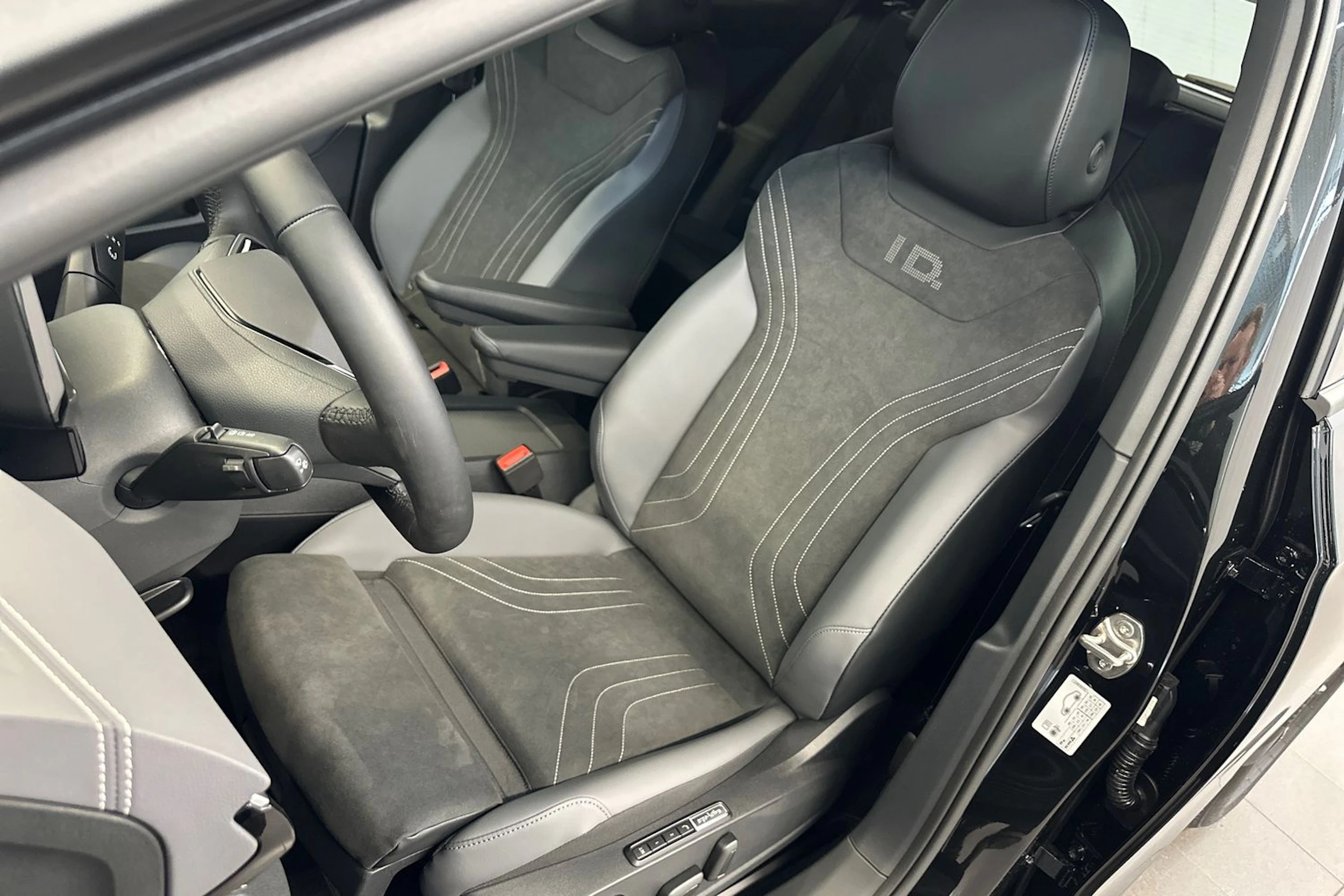 musta Volkswagen ID.4 2026 kuva 18.