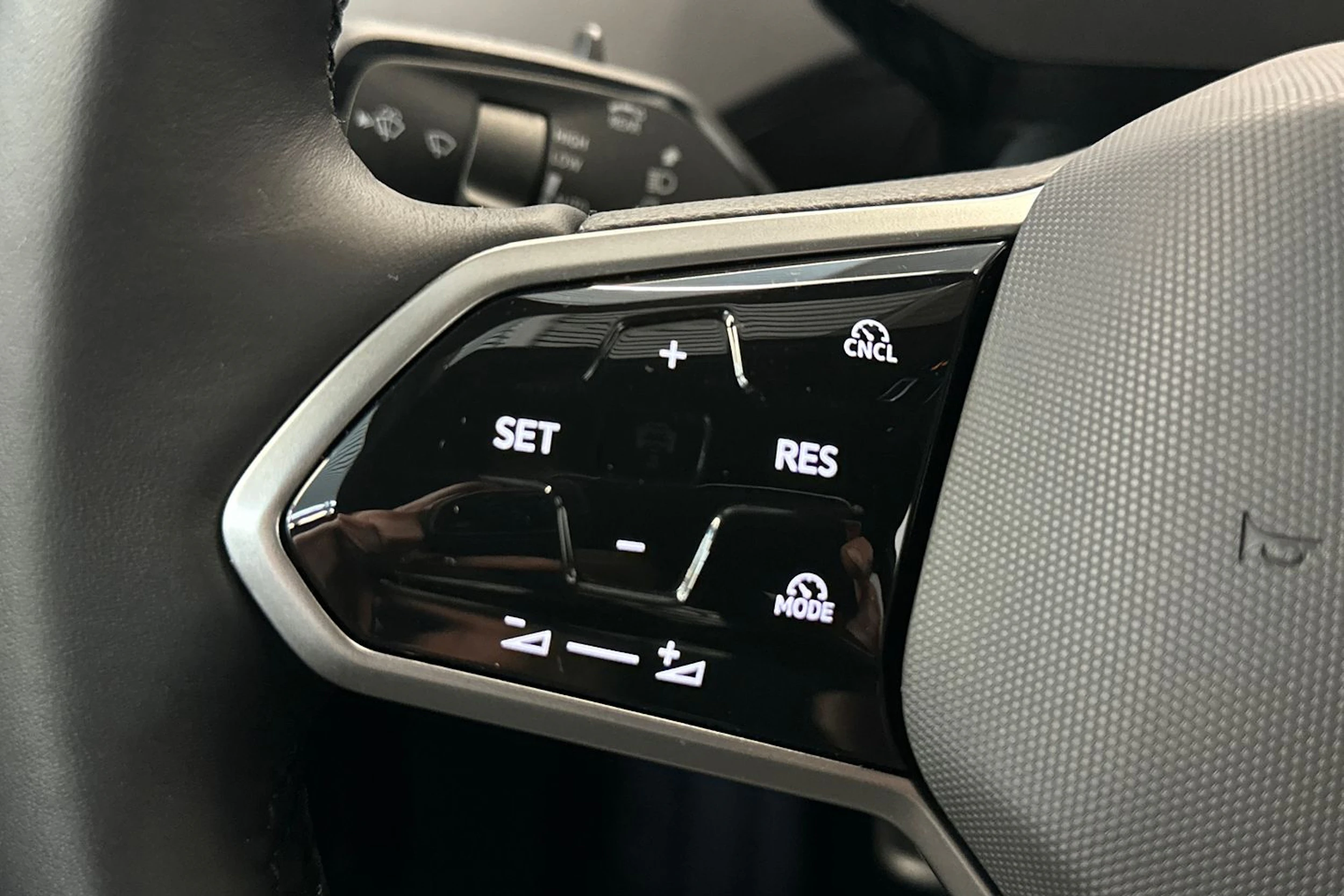 musta Volkswagen ID.4 2026 kuva 20.