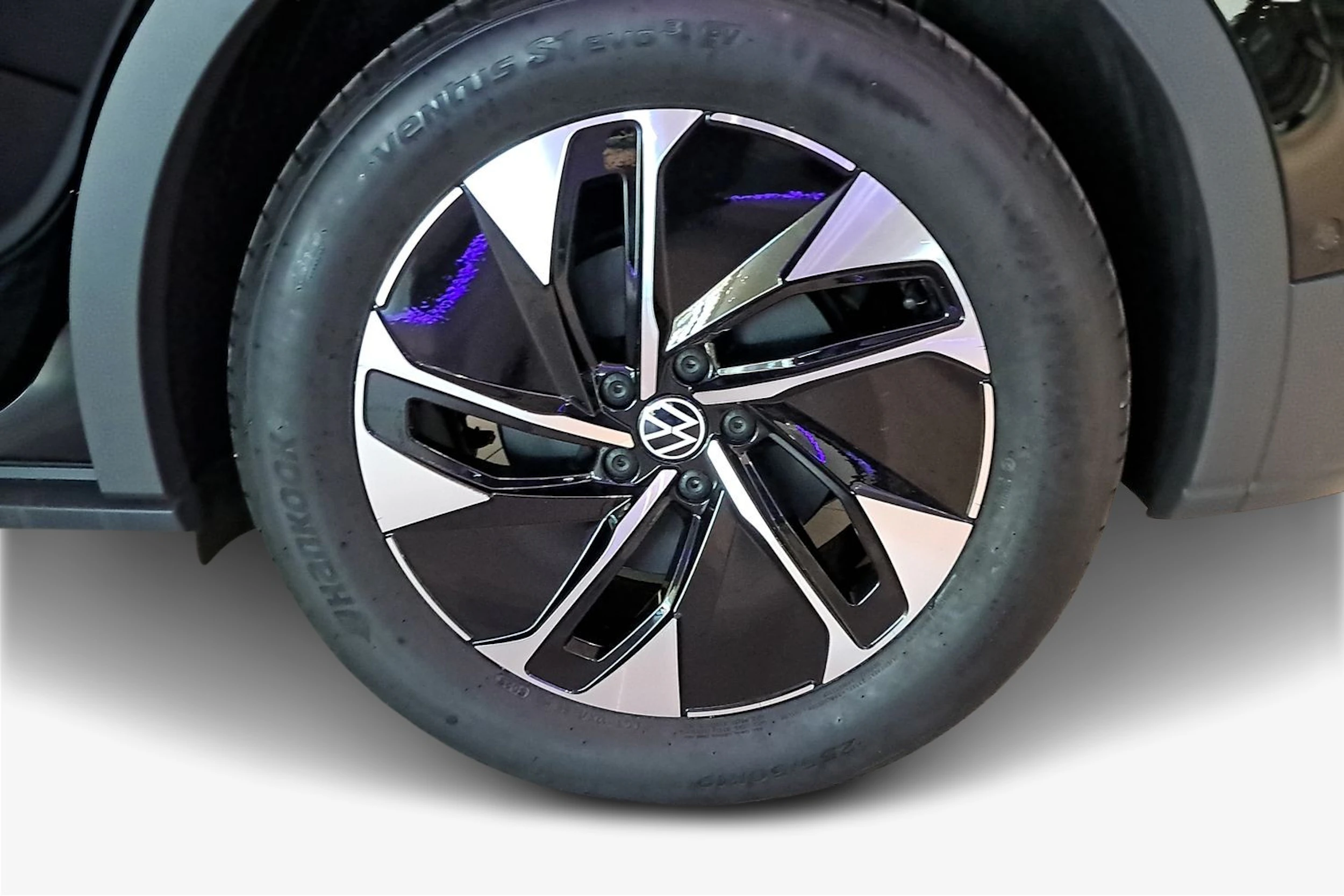 musta Volkswagen ID.4 2026 kuva 9.