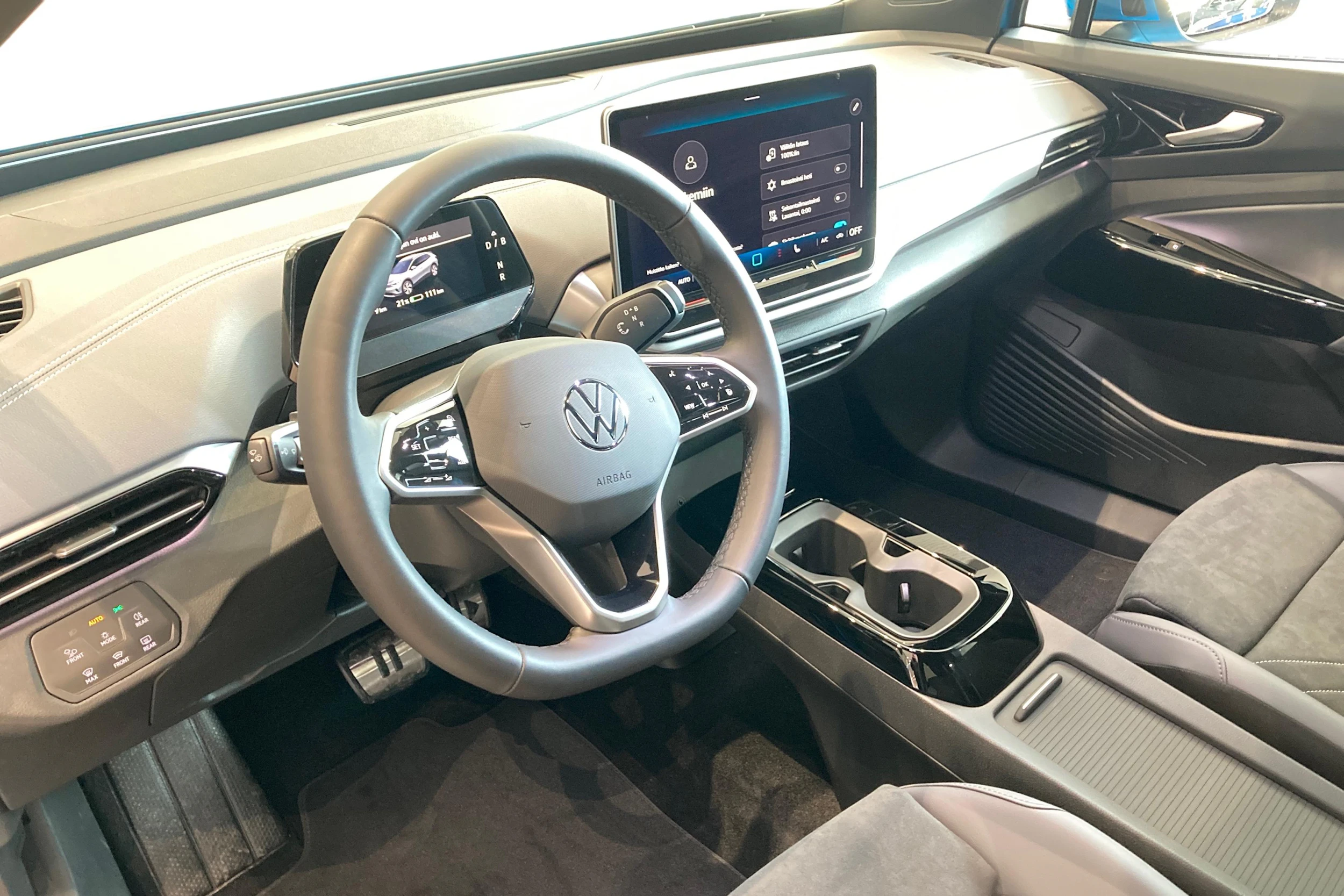 sininen Volkswagen ID.4 2026 kuva 4.