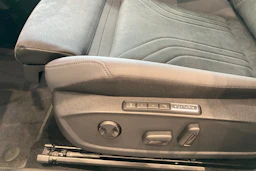 sininen Volkswagen ID.4 2026 kuva 10.