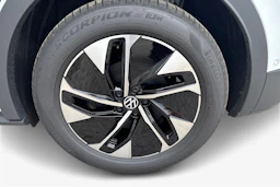 valkoinen Volkswagen ID.4 2026 kuva 9.