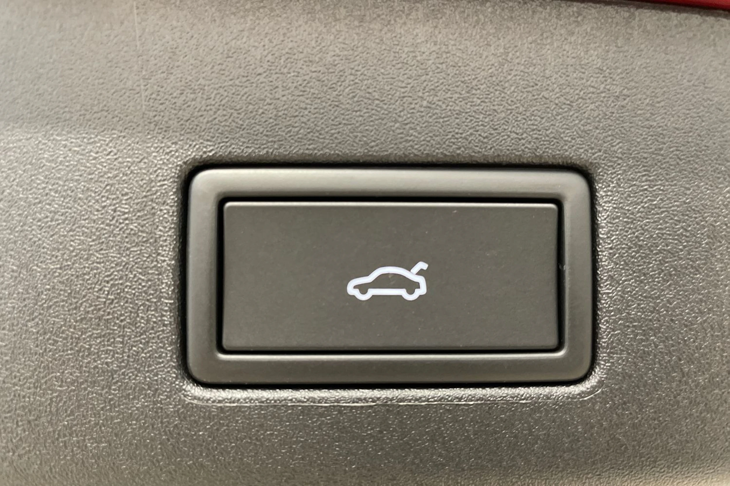 punainen Volkswagen ID.4 2026 kuva 15.