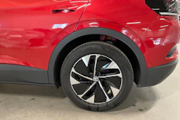 punainen Volkswagen ID.4 2026 kuva 10.