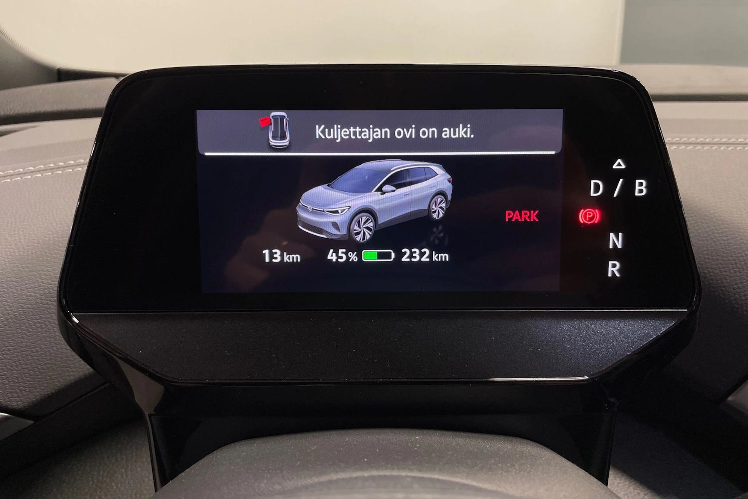punainen Volkswagen ID.4 2026 kuva 12.