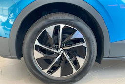 met. sininen Volkswagen ID.4 2027 kuva 10.
