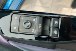 met. sininen Volkswagen ID.4 2027 kuva 11.