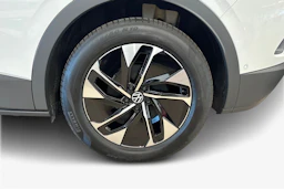 valkoinen Volkswagen ID.4 2027 kuva 9.