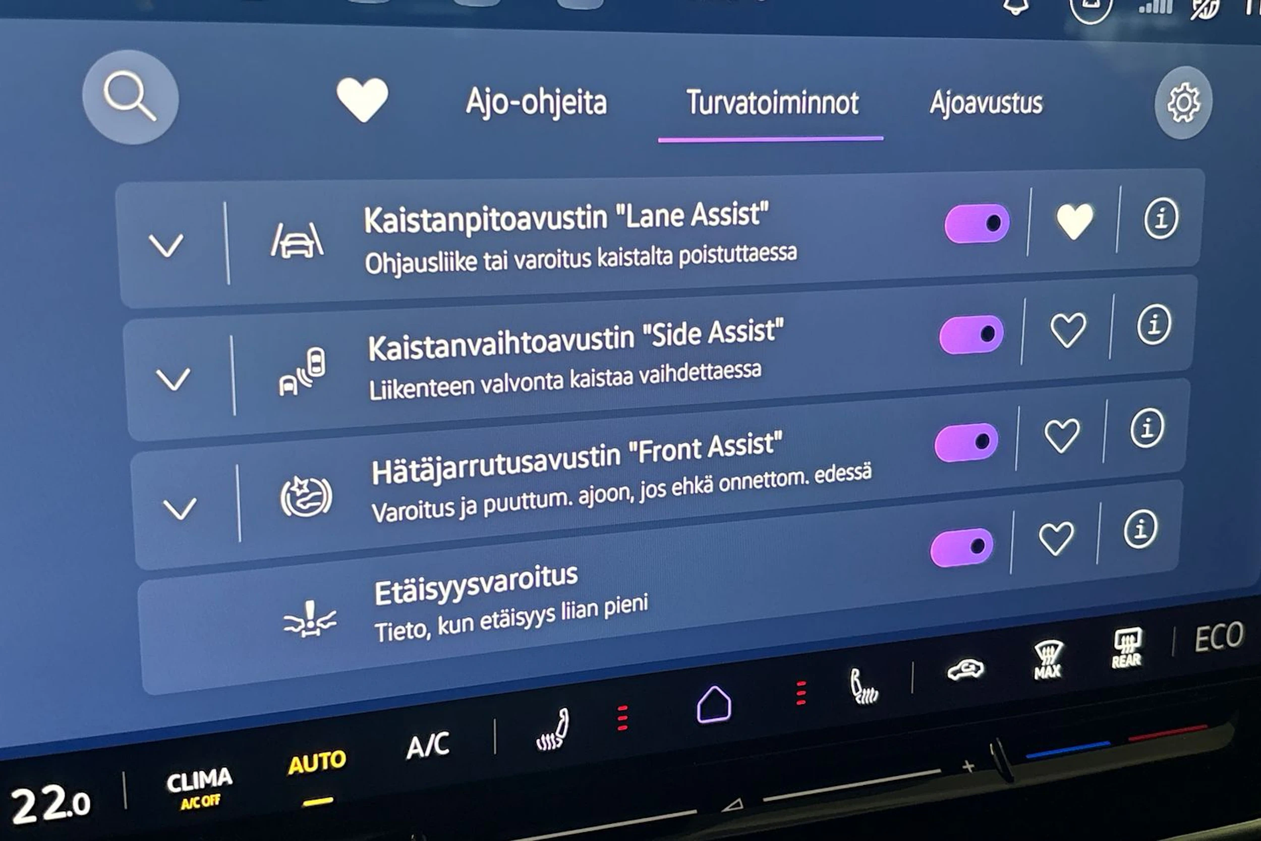 valkoinen Volkswagen ID.4 2027 kuva 17.